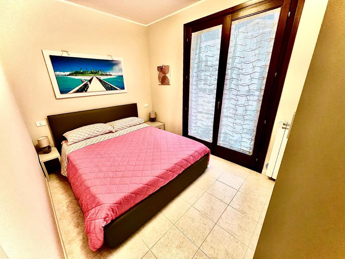Petite Maison Sirmione Luaran gambar
