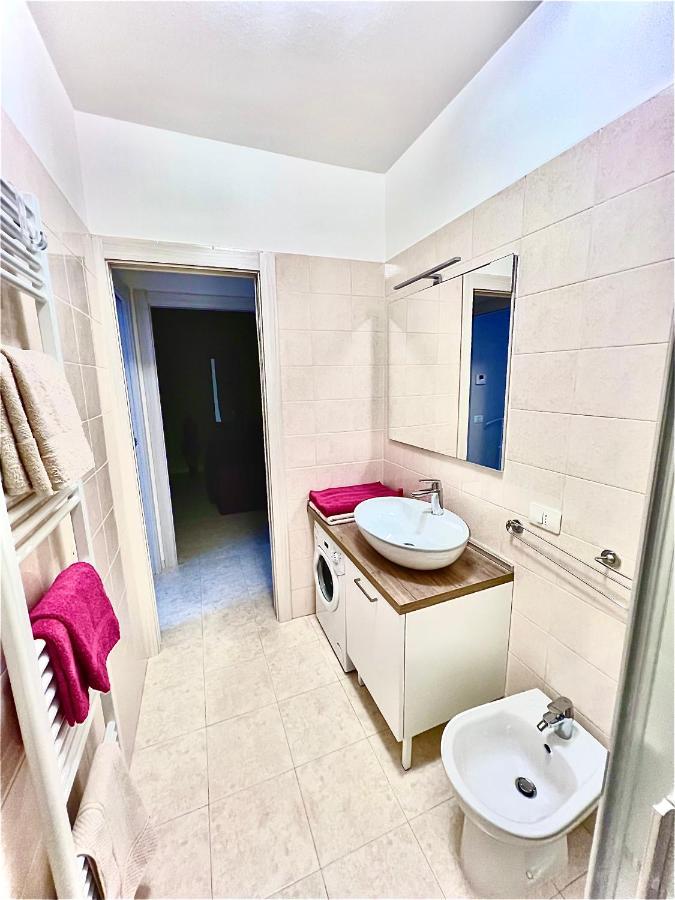 Petite Maison Sirmione Luaran gambar