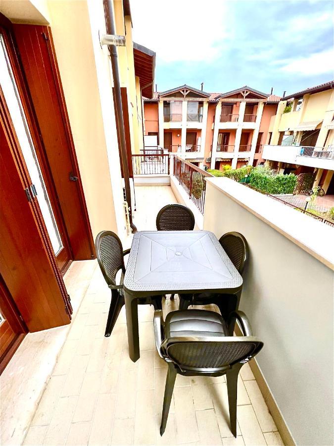 Petite Maison Sirmione Luaran gambar